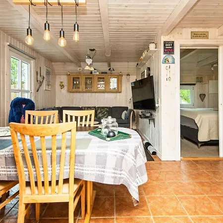 5 Person Holiday In Holiday home