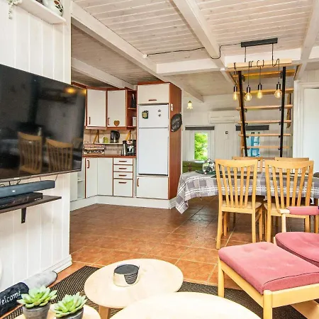 5 Person Holiday In Holiday home